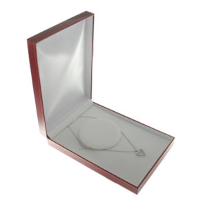 Red Leather Classic Chain Necklace Box Display Jewelry Gift Box