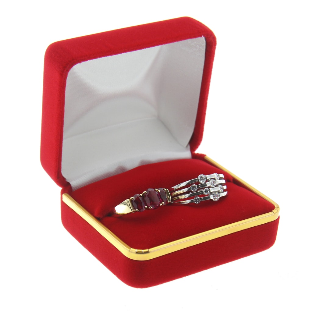 Red Velvet Engagement Ring Box Display Jewelry Gift Box Treasure Chest Velour 